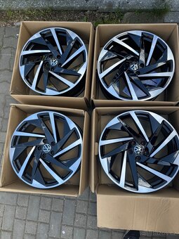 ORIGINÁL Alu Volkswagen NASHVILLE R20, 5x112 - ZÁNOVNÍ - 6