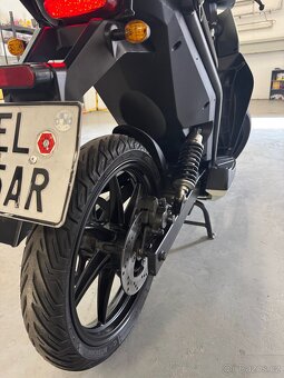 Elektrický skútr 3kW Torrot muvi PO GENERÁLCE - 6