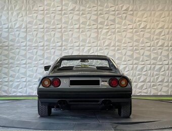 Ferrari 308 GTSi (1982) – ikonický kabriolet - 6