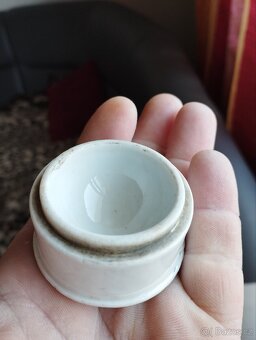 Starý porcelán zdobený, hrnečky vicka - 6