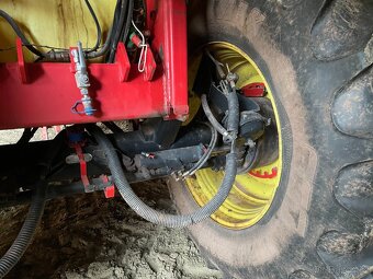 Prodáme tažený postřikovač KVERNELAND - 6