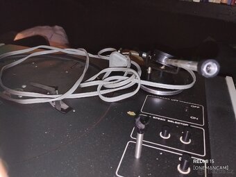 Gramofon se zesilovačem Tesla NZC 421 – na díly - 6