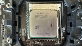 ASUS M4A785T-M / AMD Athlon II X3 440 / Socket AM3 - 6