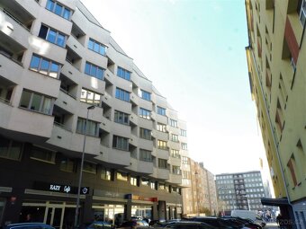 Pronájem bytu 1+kk, 28m2+balkón, 3.p. Praha Libeň - 6