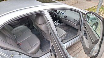 Honda Civic 1.8i Sedan Automat / 52tis.km / Nová STK / Kůže - 6