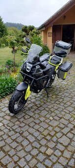 QJ Motor SVT 650 X - 6