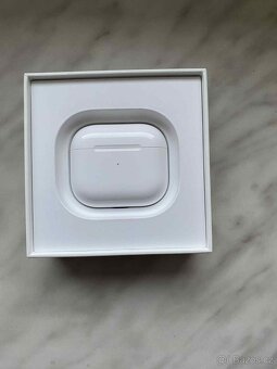 Sluchátka Apple AirPods 3 - 6