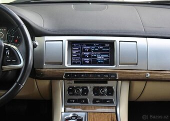 Jaguar XF 2.2 I4D SPORTBRAKE - 6