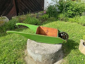 DĚTSKÝ TRAKAŘ - 6