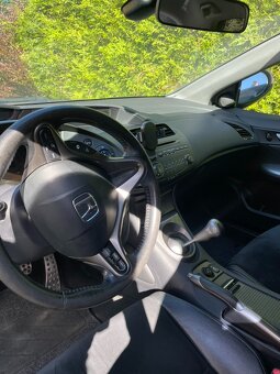 Honda Civic 1.8 i-VTEC 2011 - 6