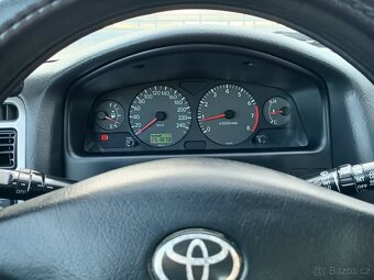 Toyota Avensis T22 - 6