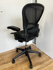 Kancelářská židle Herman Miller Aeron Full option with lumba - 6