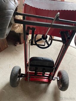 Plechové šlapací auto - 6