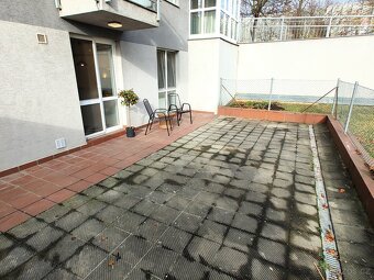 Prodej bytu 1+kk 33m² + 48m² terasa/zahrádka, Praha-Trója - 6