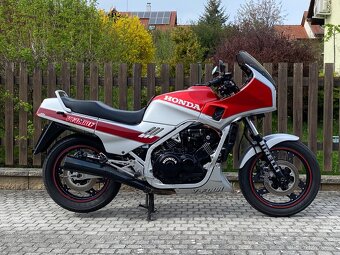 Honda vf 1000 f - 6