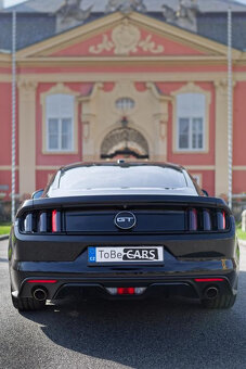 Ford Mustang 5.0L V8 GT - 6