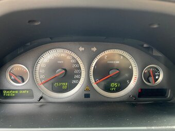VOLVO XC90 D5 - 6