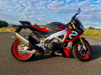 Aprilia Tuono V4 Factory - 6