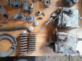 Díly Jawa speciál pérák kývačka atd - 6