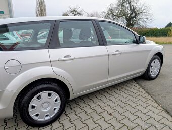 FORD FOCUS COMBI 1.6i 74kW 2010 JEN 125TKM - 6