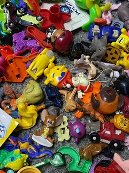 hračky staré hračky figurky kinder surprise autíčka - 6