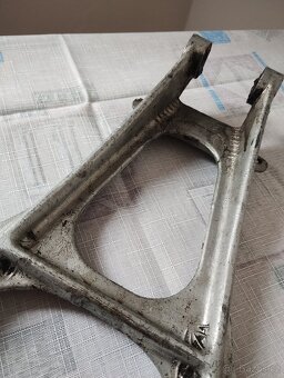 Prodám originální stojan na jawa 250/353 ve výborném stavu - 6