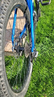 Juniorské kolo Trek Marlin 6, kola 27,5, rám S - 6