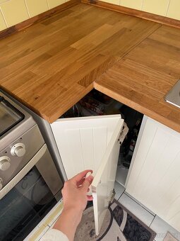 Béžová Ikea kuchyně se spotřebiči - 6