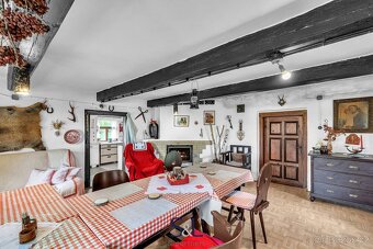Historický rodinný dům s charakterem chalupy z 18. století – - 6
