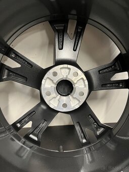 Octavia 4 R19 Nová originální letní sada (2025) - 6