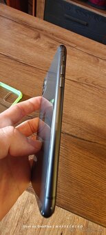 Apple iPhone 11, 64GB, černý - 6