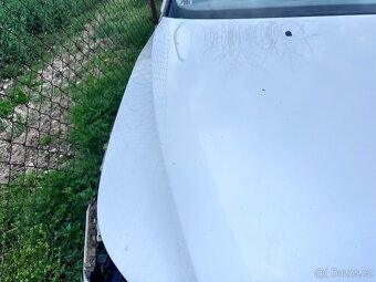 Prodám kapotu na bmw e60/61 - 6