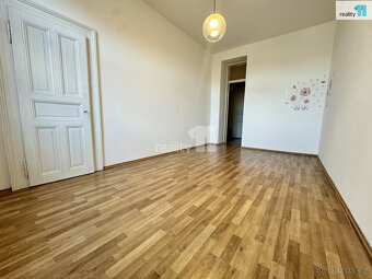 Pronájem bytu 3KK, 87m2, Praha 8 , Palmovka - 6