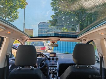 Peugeot 308 SW 1.6 HDI R. V. 2010 6 KVALT 82KW 7 MÍST - 6
