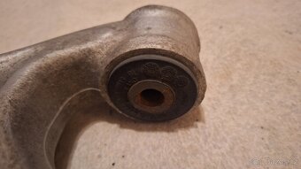 Levé rameno Touareg 1 / facelift - 6