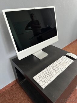 Prodám rok starý iMac 24 M3, 8 GB, 256 GB - 6