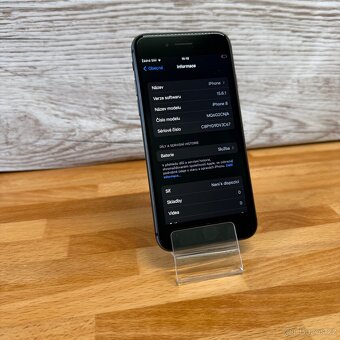 iPhone 8 64GB, černý (12 měsíců záruka) - 6