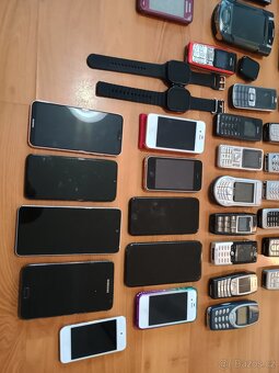 Sbírka starých telefonů viz foto - 6