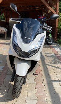 Skútr Honda PCX 125 rv. 2023 - 6