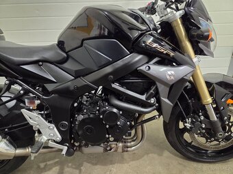 Suzuki GSR 750 - TOP - 6tis km - 6