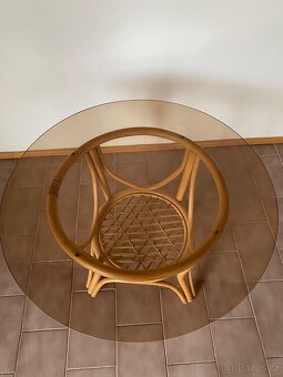 Houpací ratanové křeslo a stůl - 6