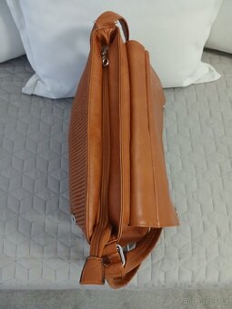 Kabelka dámská větších rozměrů - 6