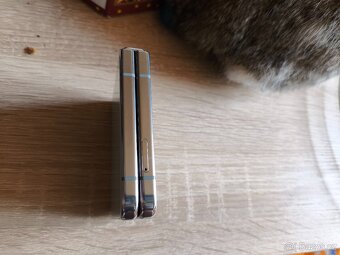 Z Flip 5 8/512 GB - 6