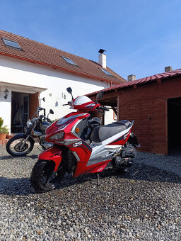 Skútr Falcon 125 - 6