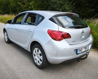 OPEL ASTRA 1.6 BENZÍN, ROK 2010, NAJETO 118.700 KM - 6