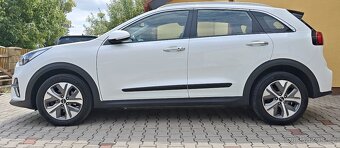 Kia e-Niro 40 kWh 11/2021, 3F, stav nového auta, +DPH - 6