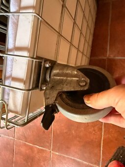 Klec pro psa na kolečkách 95x71x62 s vybavením - 6