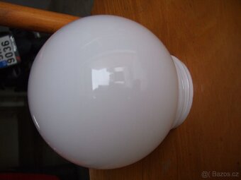 SKLENĚNÁ STÍNIDLA - 6