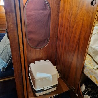 Kajutová plachetnice Comet 850 (IT) - 6