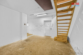 Prodej rodinného domu s garáží, 135 m², Praha, ul. K Horkám - 6